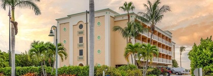 Hutchinson Island Hotel