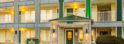 Hometowne Studios By Red Roof Denver - Glendale  Cherry Creek