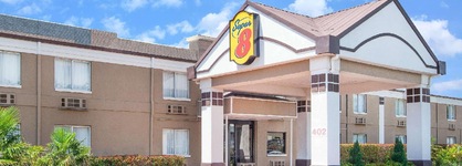 Super 8 By Wyndham Grand Prairie North