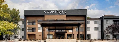 Courtyard By Marriott Grand Rapids Airport
