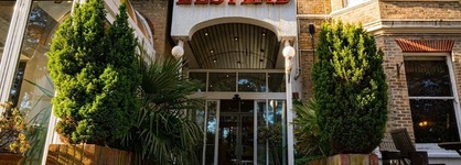 Elstead Hotel