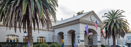 Lions Gate Hotel