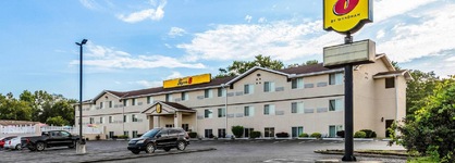 Super 8 By Wyndham Independence Kansas City