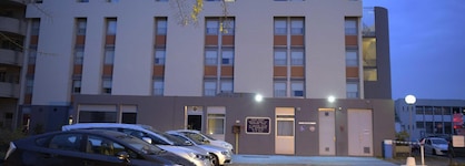 Ibis Lyon Gerland Rue Merieux