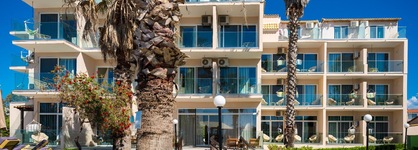 Angela Beach Hotel & Apts