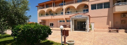 Sousouras Holiday Resort