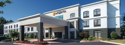 La Quinta Inn & Suites By Wyndham Kennesaw