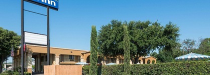 Days Inn By Wyndham San Marcos