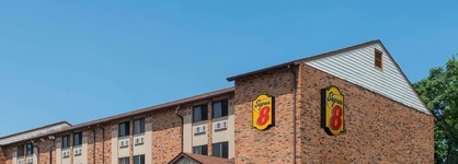 Super 8 By Wyndham St Charles