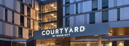 Courtyard Philadelphia South At The Navy Yard