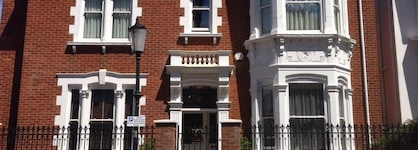The Clarence Boutique Rooms