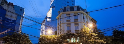 Chalcedony Grand Hotel