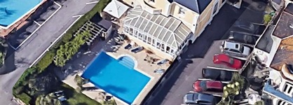 Riviera Lodge Hotel