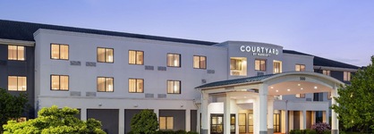 Courtyard By Marriott Kingston