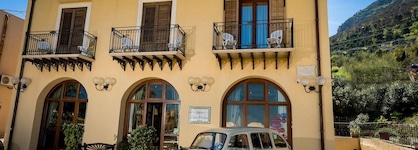 Hotel Cala Marina