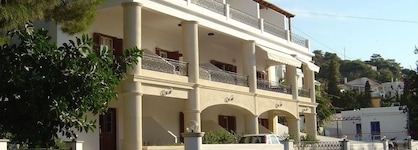 Oasis Hotel