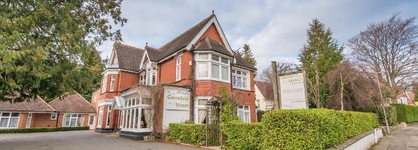 Grovefield Manor