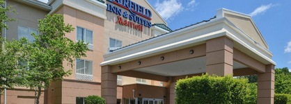 Fairfield Inn & Suites Charleston North University Area