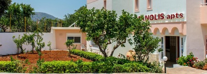 Manolis Apartments