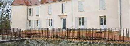 Le Château Du Bost