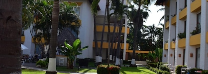 Plaza Pelicanos Club Beach Resort All Inclusive