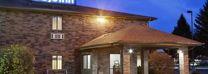Days Inn By Wyndham Grand Forks Columbia Mall