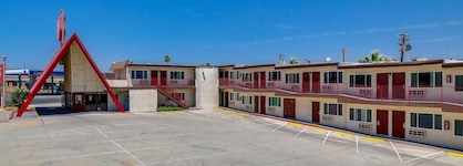 Red Roof Inn Needles