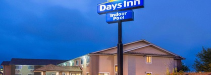 Days Inn By Wyndham Topeka