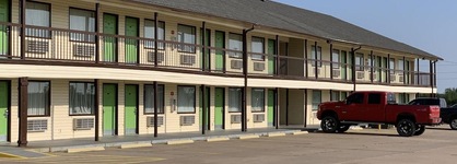 Days Inn By Wyndham Pratt