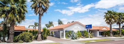 White Heron Motor Lodge
