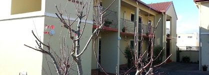 New Castle Motor Lodge