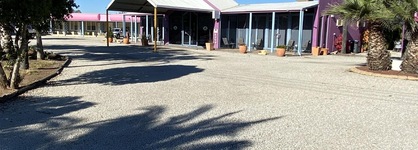 Paddle Steamer Motel
