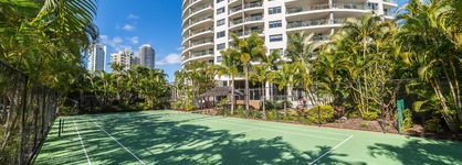 The Meriton On Main Beach