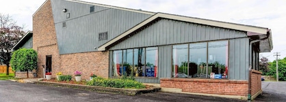 Ramada By Wyndham Kingston