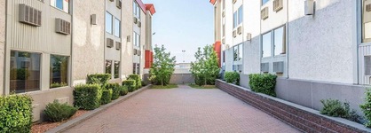 Quality Inn & Conference Centre North Hill