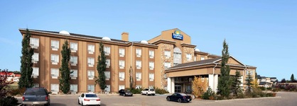 Days Inn & Suites By Wyndham Strathmore