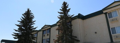 Tamarack Motor Inn