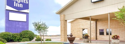 Knights Inn Slaton