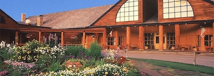 Grouse Mountain Lodge