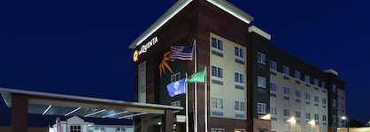 La Quinta Inn & Suites By Wyndham Wichita Airport