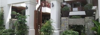 Giulius Boracay Italian Resort