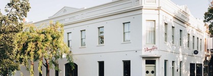 Naughtons Hotel