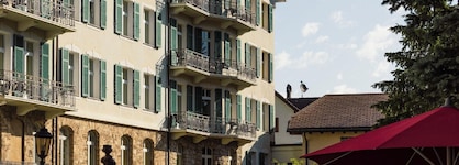 Cresta Palace