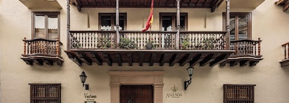 Ananda Hotel Boutique