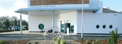 Captains Club Hotel