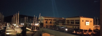 Ianos Hotel
