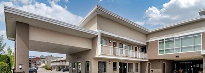 Econo Lodge Inn & Suites