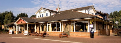 Premier Inn Cardiff City South
