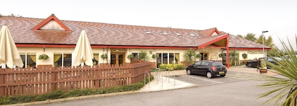 Premier Inn Oldham Central