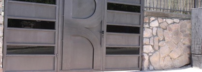 Rich Luxury Suites